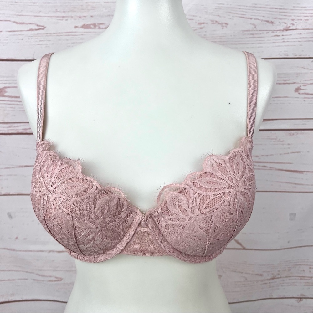 Victoria’s Secret Pink Nude Floral Lace Date Push Up Bra 34DD